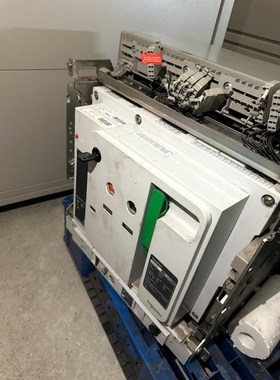 施耐德断路器EVS32H EVSH323D 2.0320 议价