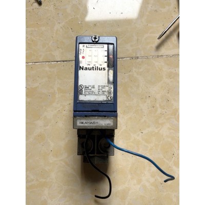 施耐德压力开关XMLA035A2S11成色如图功能包好 议价