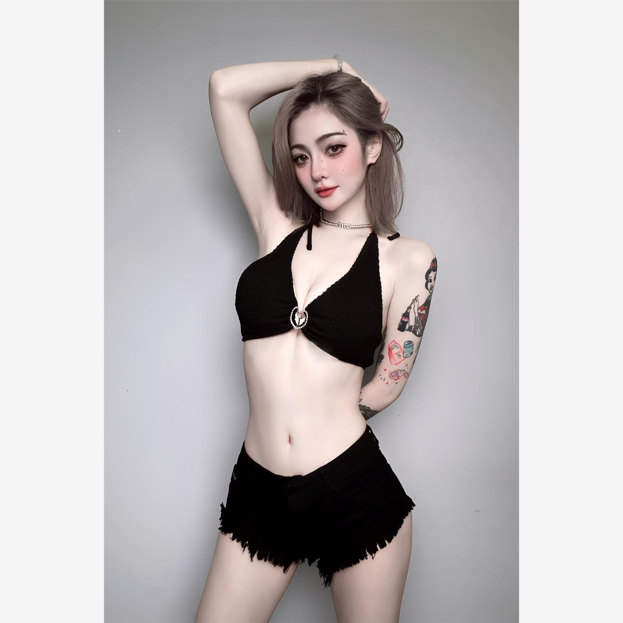 酒吧dj女团go领舞台DS表