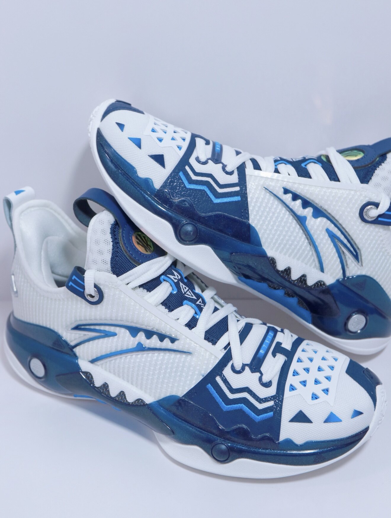 Anta安踏 狂潮5 Pro 欧文 氮科技 织物TPU 减震耐磨 低帮 篮球鞋