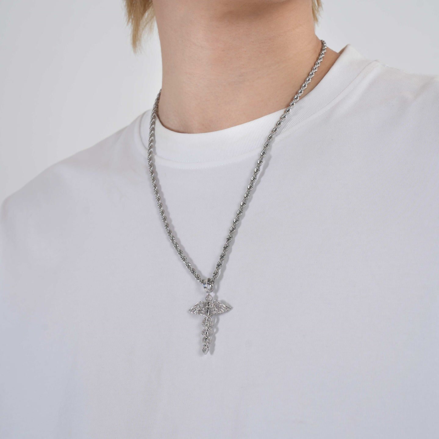 钛钢硅胶项链 【GD系列】钛钢双蛇吊坠蛇年款翅膀十字架雕花纹理