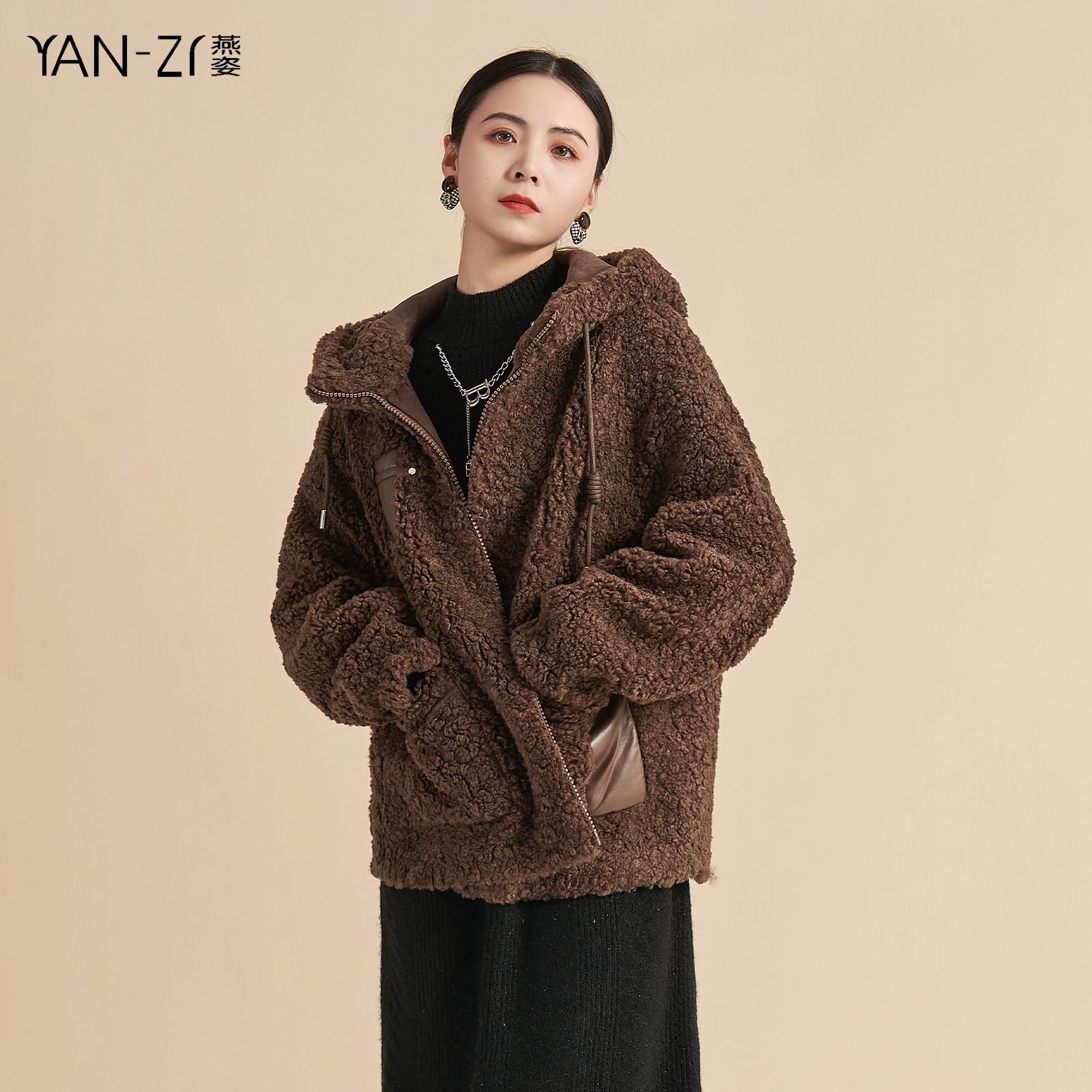 连帽皮毛一体保暖短款外套