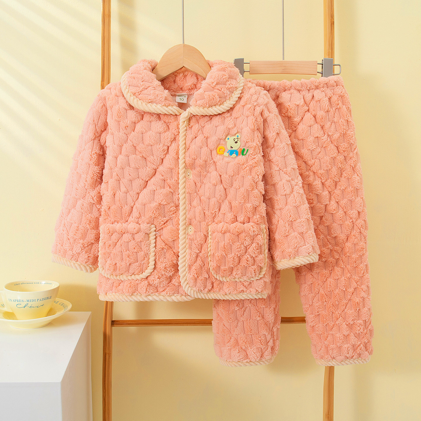 冬季儿童三层夹棉加厚套装睡衣珊瑚加绒男童女童法兰绒红色家居服