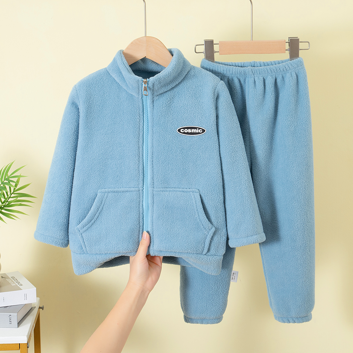 秋冬季儿童双面加厚莎莉绒睡衣男童女童保暖家居服青少年男孩套装