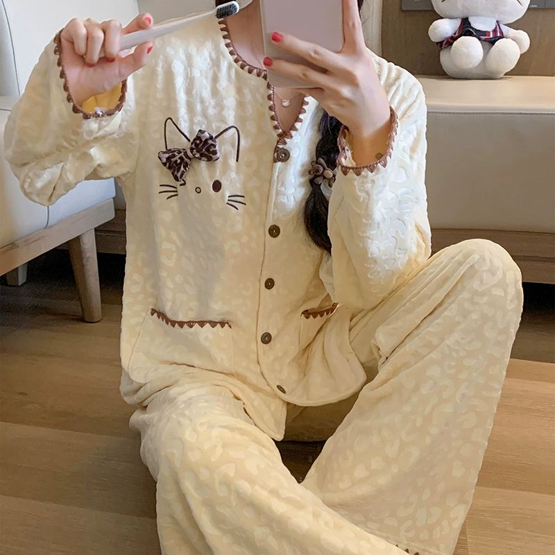 韩版可爱KT猫海岛绒睡衣女2026新款高级感豹纹压花立体卡通绒套装