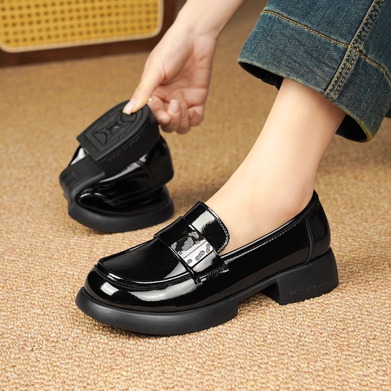 英伦风乐福鞋漆皮亮面一脚蹬春秋款真皮软底单鞋粗跟厚底小皮鞋女