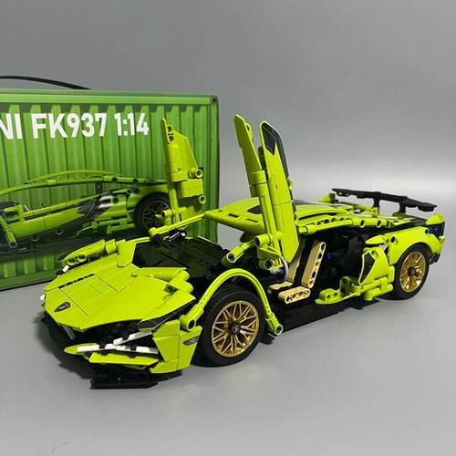 男孩子的兰博拼装遥控跑车积木