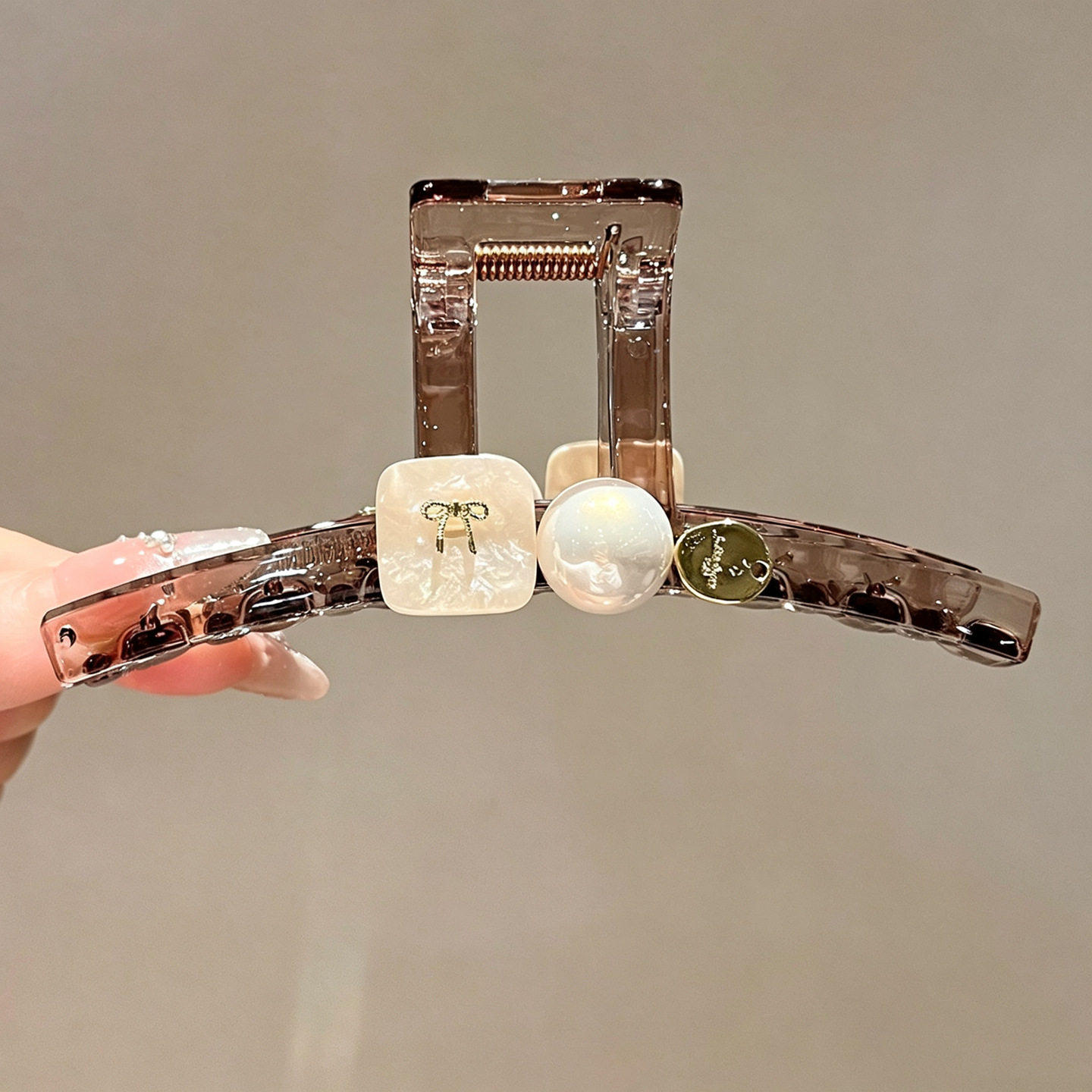 韩系精致感珍珠蝴蝶结抓夹女大号发量多发夹后脑勺盘发鲨鱼夹发饰