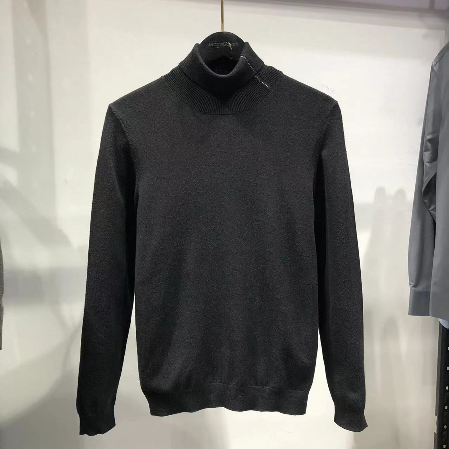 海!羊毛混纺秋冬高领纯黑色毛衣