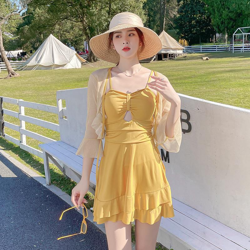 成人泳衣女2025新款爆款大码微胖女孩遮肉显瘦高级感保守带胸垫黄