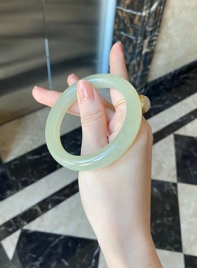 和田玉晴水手镯网红款