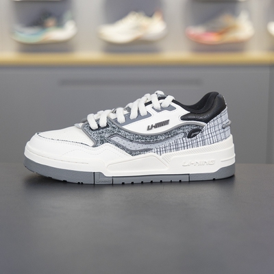 李宁系带女001BTC板鞋