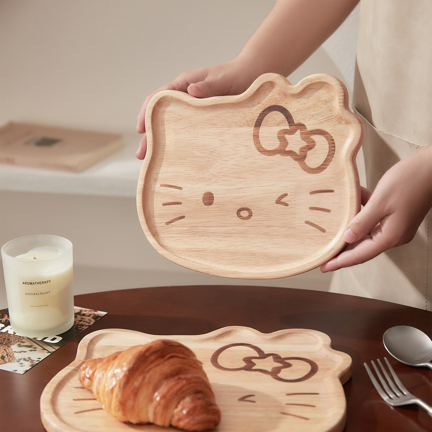 日式木质餐具卡通托盘儿童宝宝餐盘可爱家用分格实木托盘点心碟子