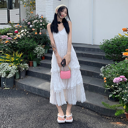 KRO吊带连衣裙白色度假休闲风