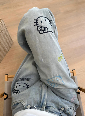 300斤特大码减龄卡通kt猫刺绣阔腿牛仔裤女胖mm高腰设计感长裤子
