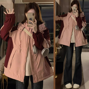 300斤特大码 百搭冲锋衣外套女胖mm粉色加厚保暖连帽棉服上衣 时尚