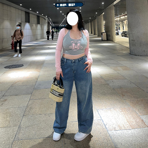 特大码胖mm宽松显瘦直筒牛仔裤子