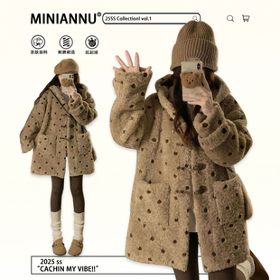 时尚 胖mm设计感减龄羊羔毛外套女冬季 减龄加厚保暖棉服 女装 特大码