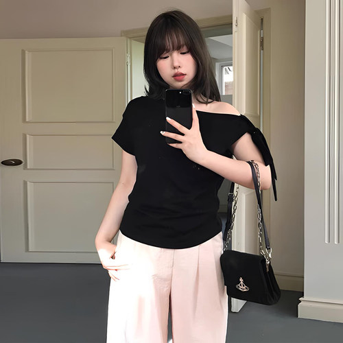 大码女装美式辣妹风显瘦气质上衣