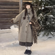 胖mm特大码日式慵懒风毛呢大衣女秋冬新款遮肉显瘦立领中长款外套