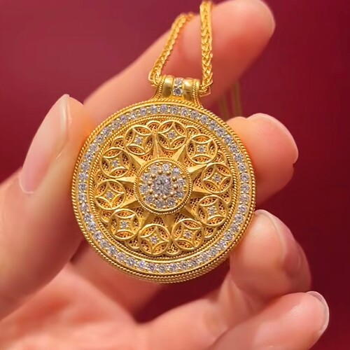 周大福项链代购 传承钱币纹宝相花足金黄金钻石套链女 镶钻红宝石