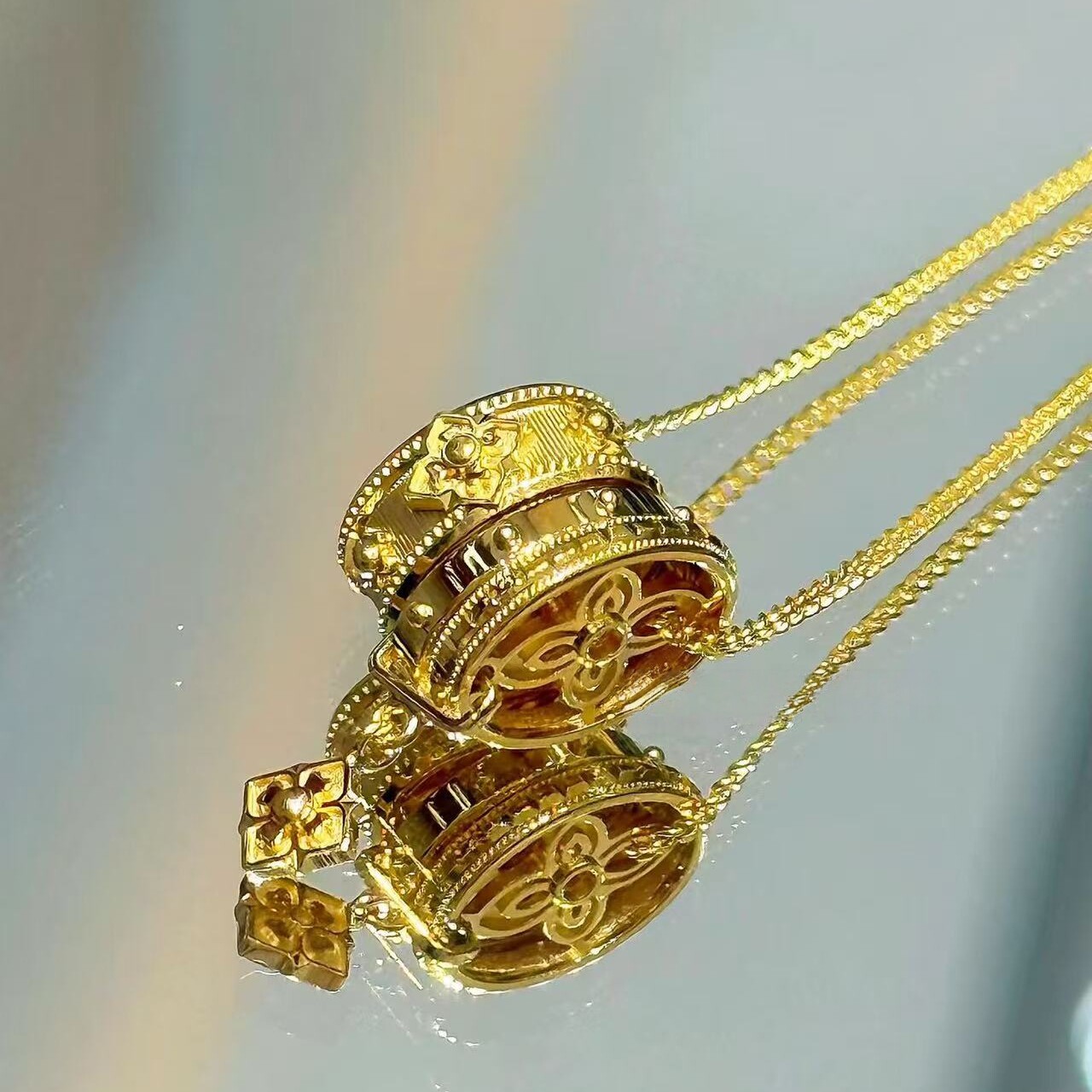 周大福项链代购 万相系列宝相花足金黄金项链女 素金新品R40021
