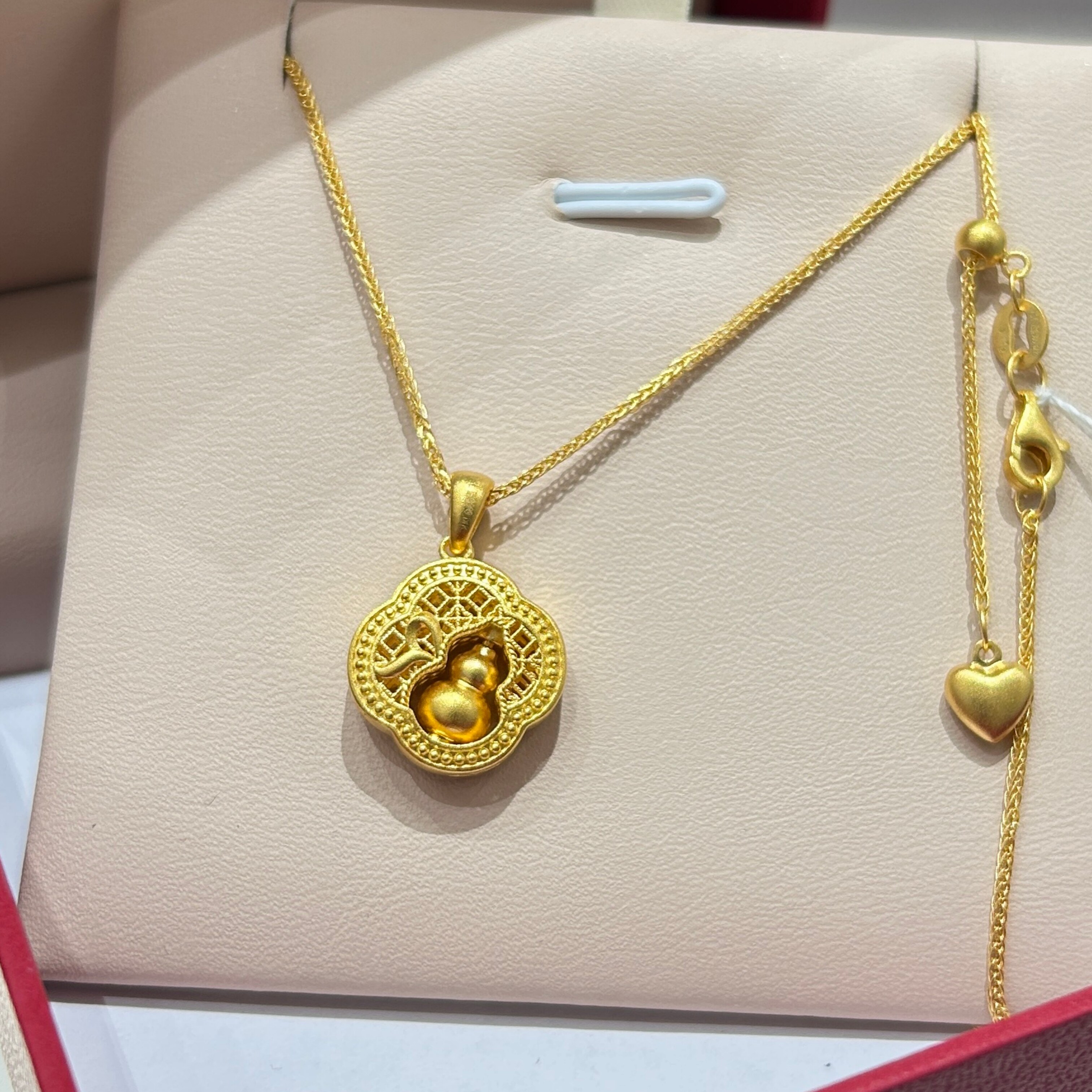 TSL谢瑞麟代购 足金999镂空窗花衔葫芦黄金钻石项链女 专柜正品图片