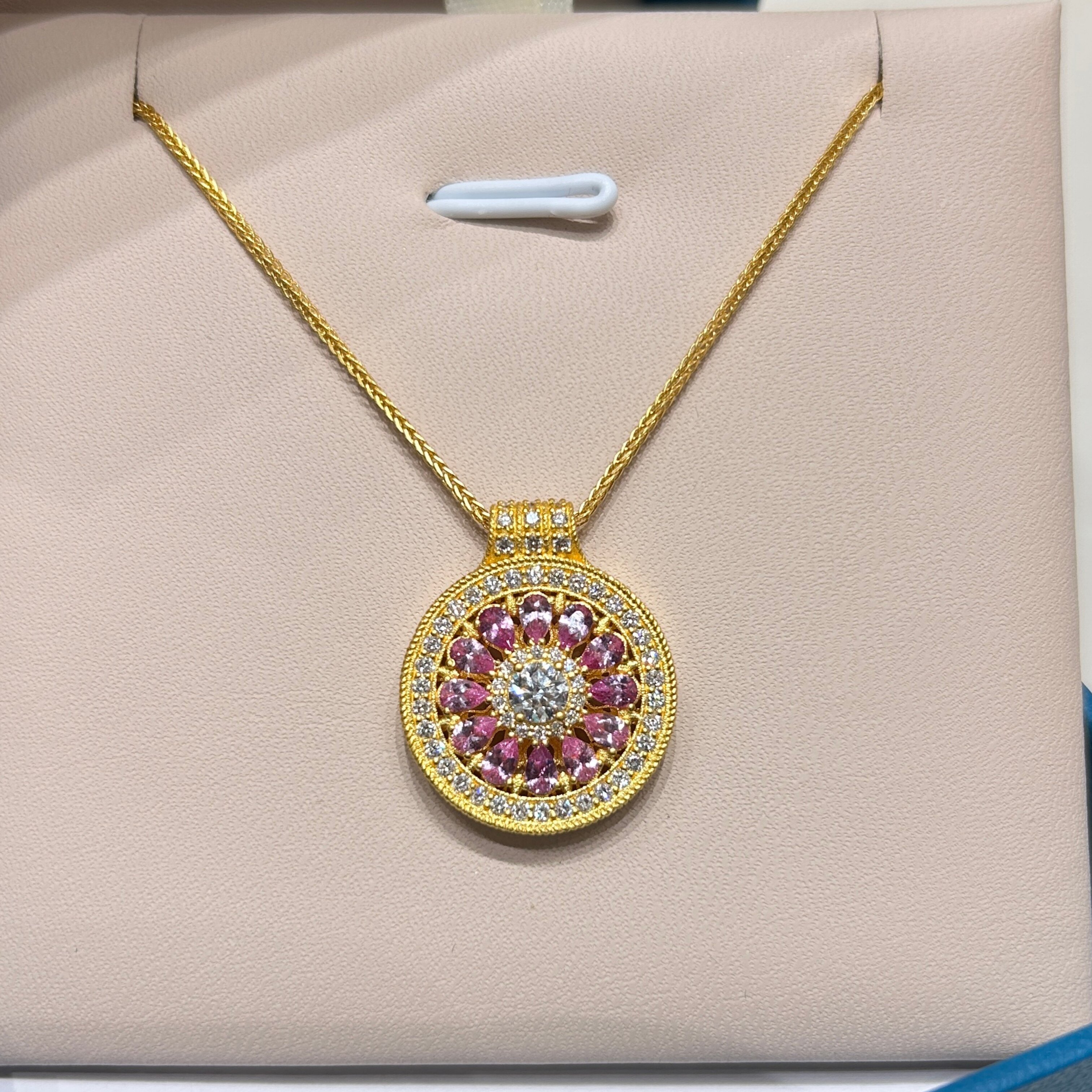 TSL谢瑞麟代购 足金999点钻莲花圆盘黄金钻石项链女 百搭专柜正品