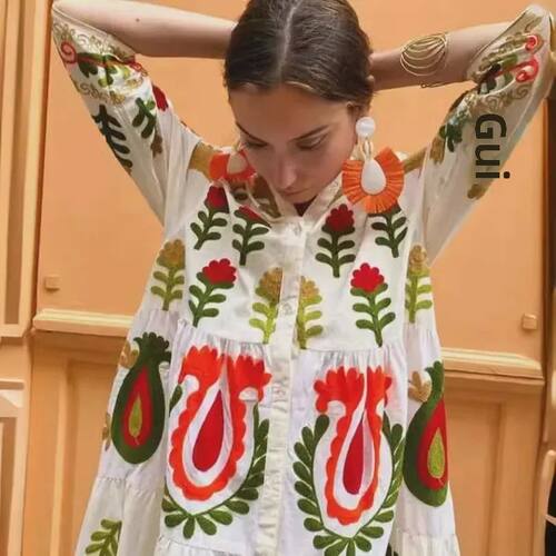 Fashionable printed long sleeved dress时尚印花长袖连衣裙长裙