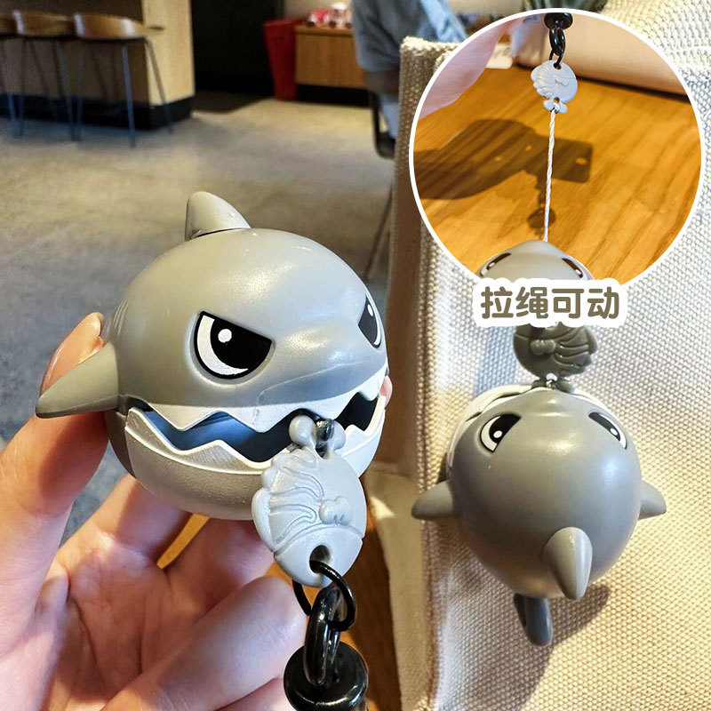 创意拉线咬牙鲨鱼车钥匙扣精致可图片