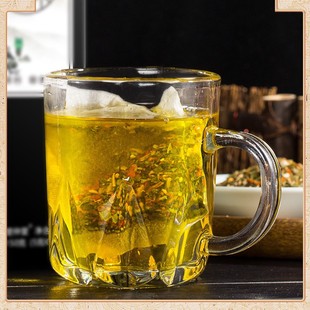 水润焕肤精粹水