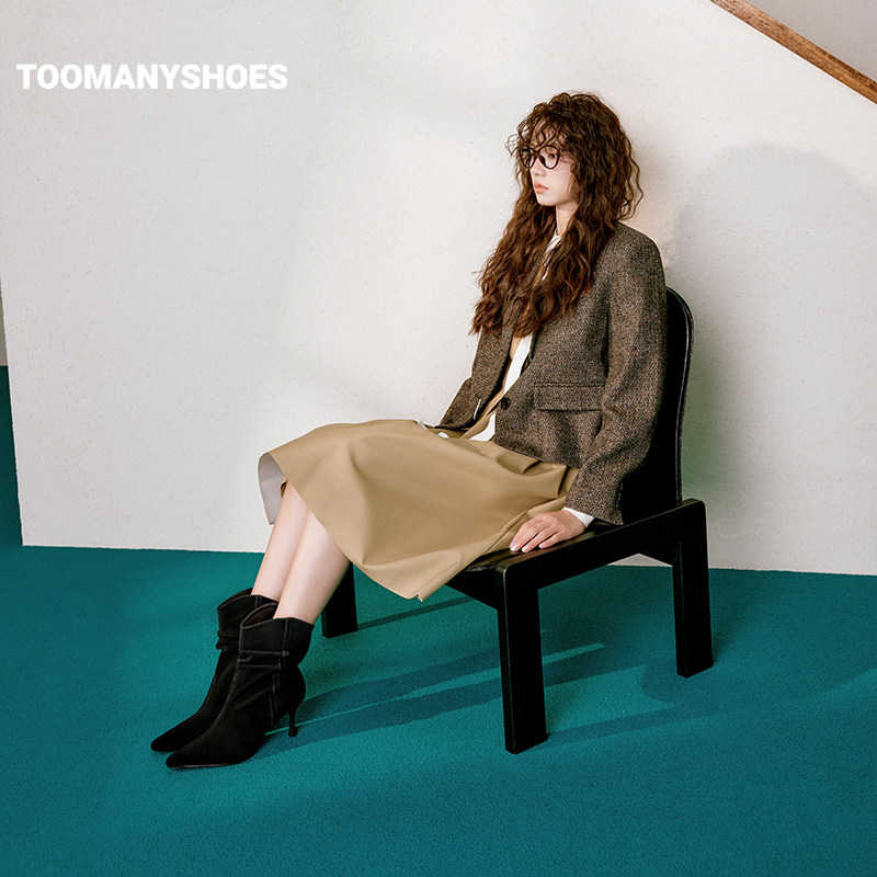 Toomanyshoes靴子2024新款海瑟薇细高跟尖头短靴显瘦真皮堆堆靴女