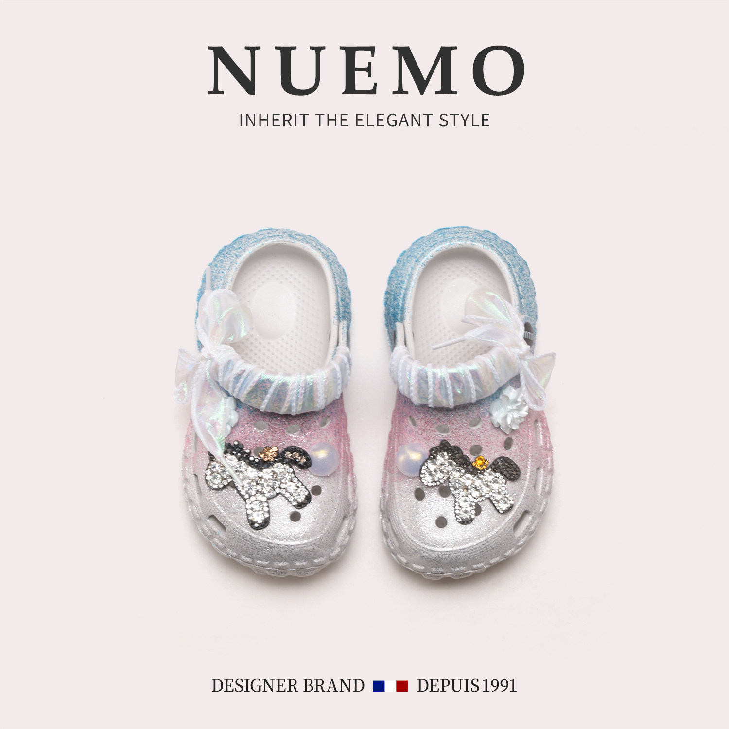 NUEMO女童高品质踩屎感洞洞鞋图片