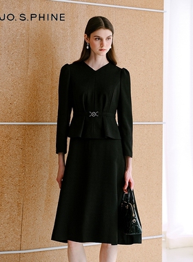 【舒心】MOJO AVENUE莫佐2025新款黑色连衣裙女优雅气质V领收腰职