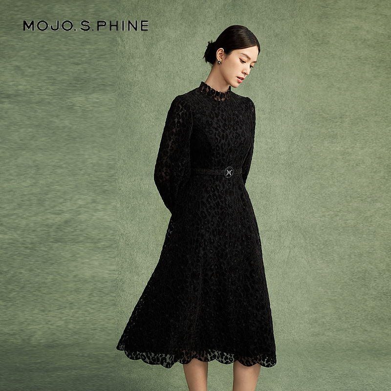 MOJO莫佐植绒蕾丝小高领轻礼服裙2024年秋季新款修身剪裁设计长裙