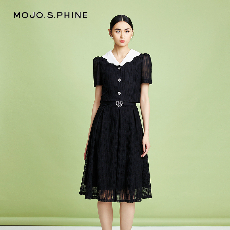 MOJO经典黑白撞色短外套