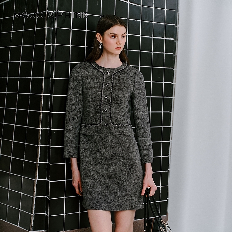 MOJO莫佐2025新款秋冬高智感连衣裙优雅气质修身短款连衣裙