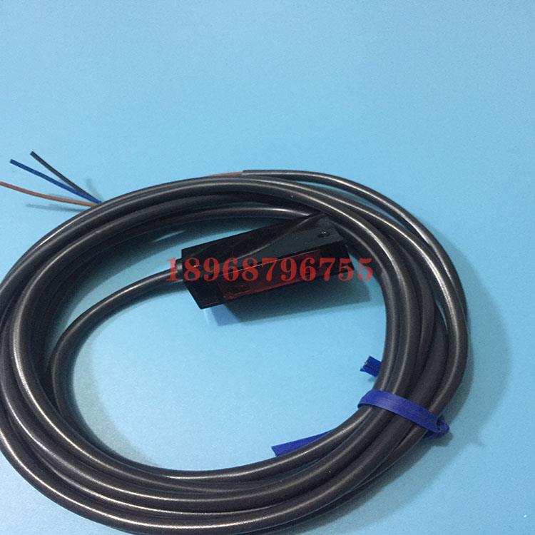 可调延时漫反射型光电开关 E3S-LS3C1D E3C-S30G现货