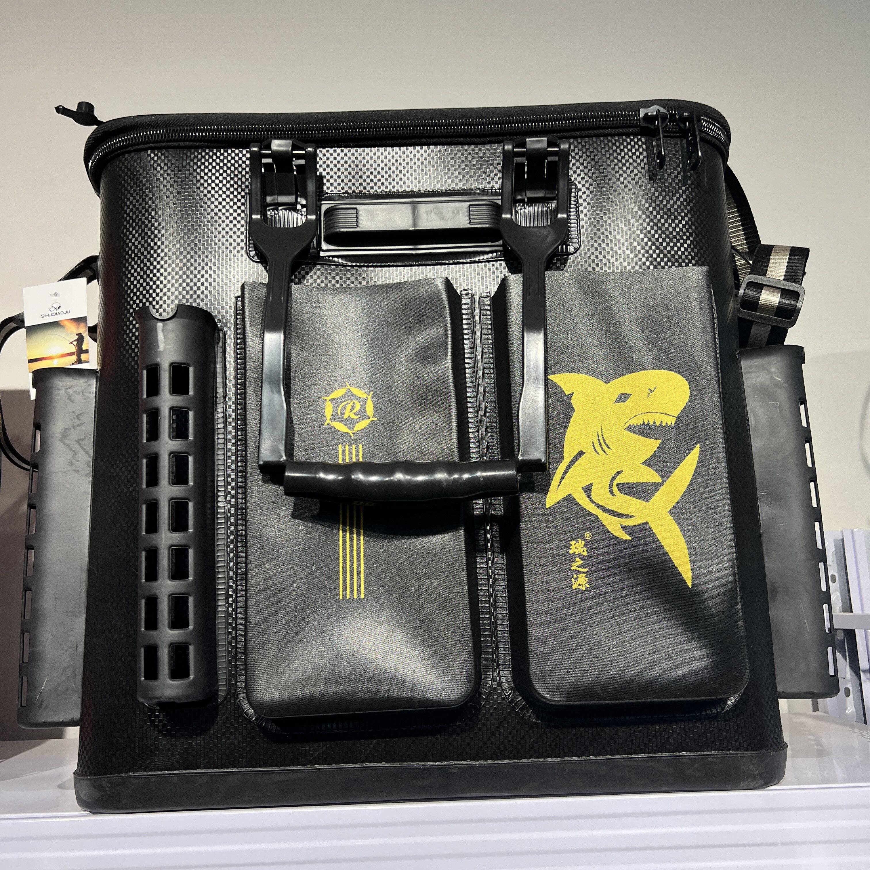瑞之源出品赤鲨智能桶单双肩背鱼护桶钓鱼桶加厚款一体底48*23*48