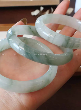 新中式金丝玉高冰圆条手镯天翠山飘花扁条新疆翠玉雪域冰翠女玉镯