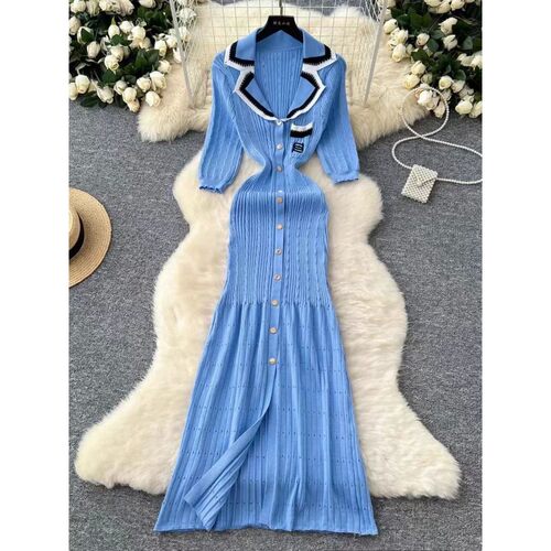 Polo collar long sleeved knitted dressPolo领长袖针织连衣裙女