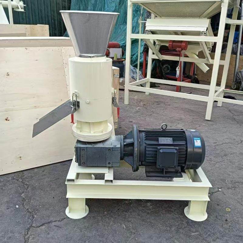 秸秆木屑制粒机 废旧衣服布料燃料造粒机 节能生物质颗粒机,机械设备,粉碎机,淘宝优惠券,粉丝福利购,淘宝优惠卷