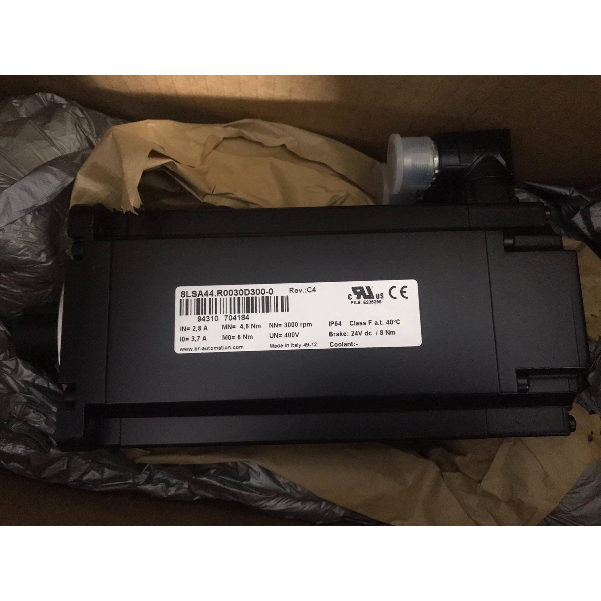 贝加莱伺服电机8LSA44.R0030D300-0进