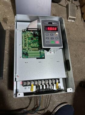 科沃AD800N变频器22KW，，熔喷机上，