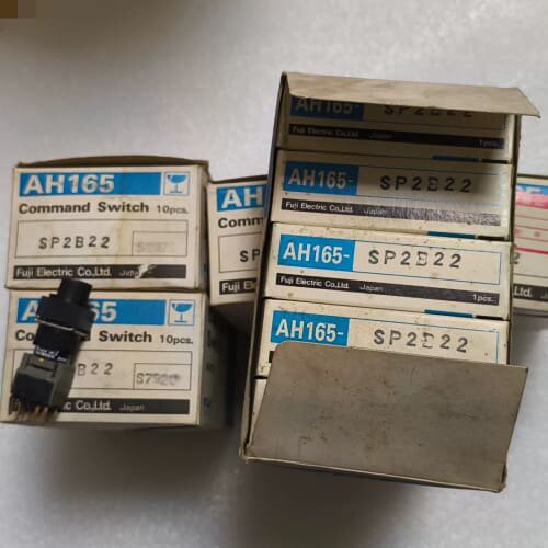 FUJI按钮开关AH165-SP2B22，正品。