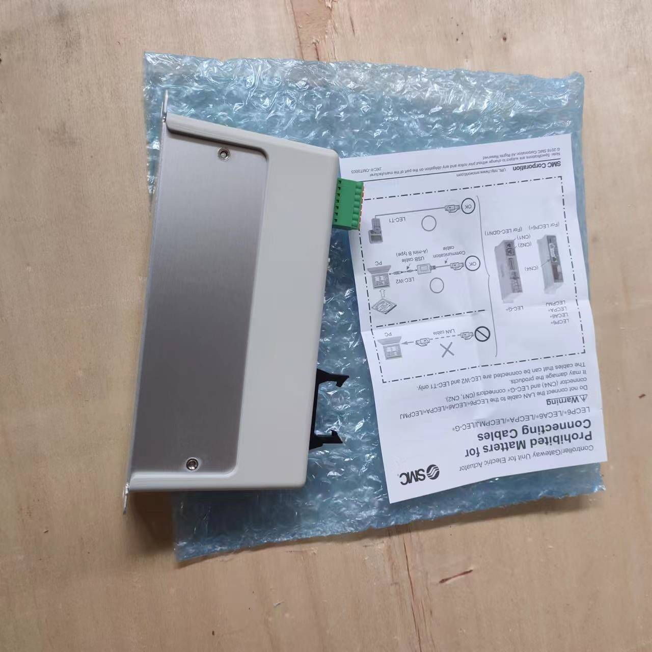 控制器LECA6P1-LEFS25AA-700/400