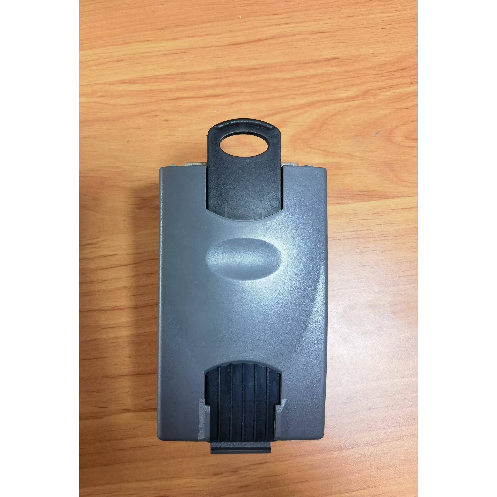 UD73 艾默生 CT 好  左下角有一道小裂