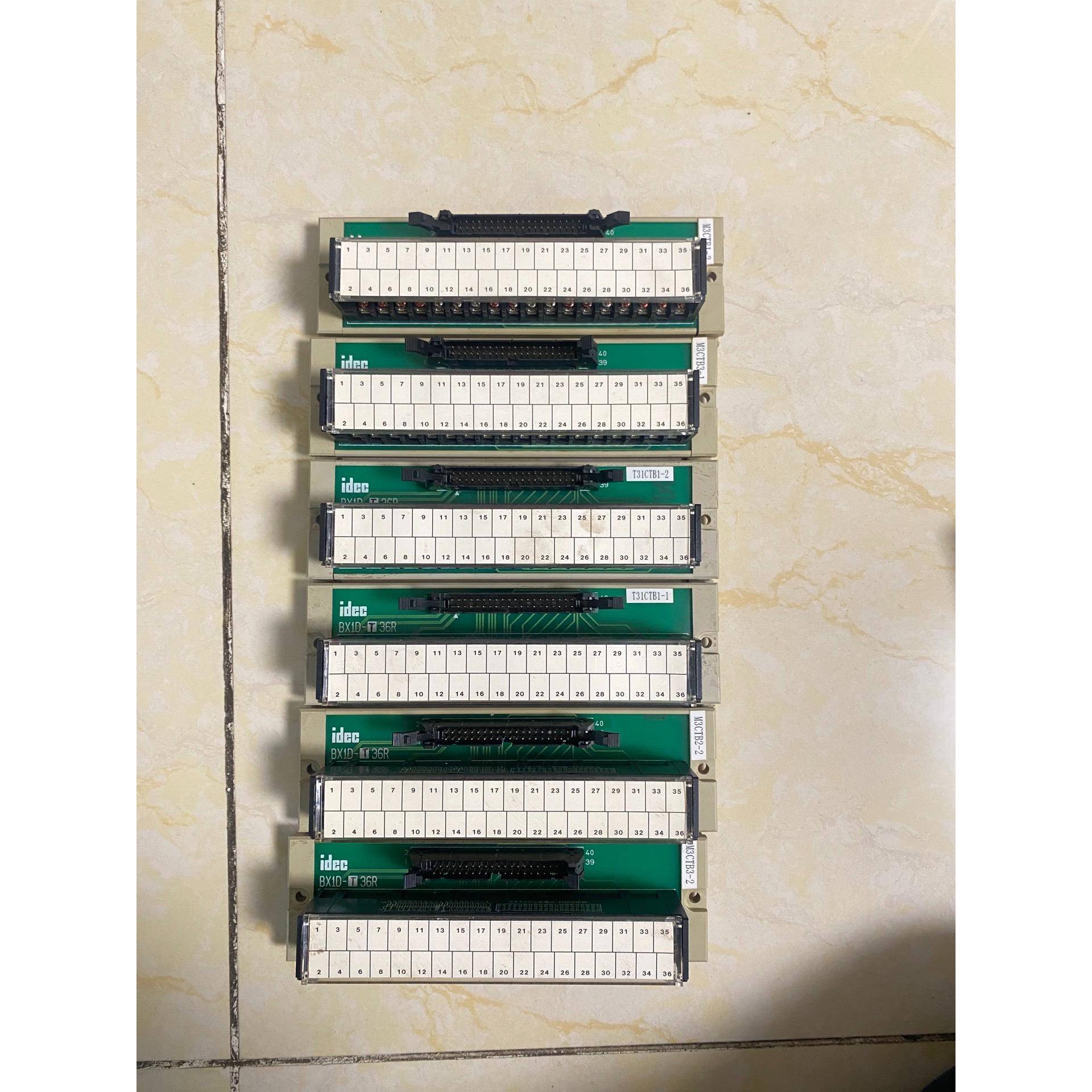 idec BX1D-T36R