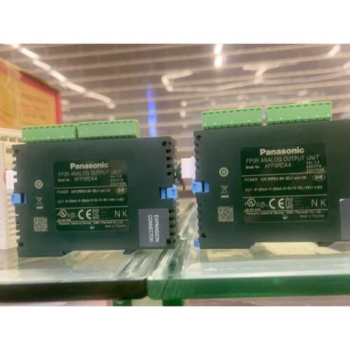 PLCAFP0RDA4两台，，，