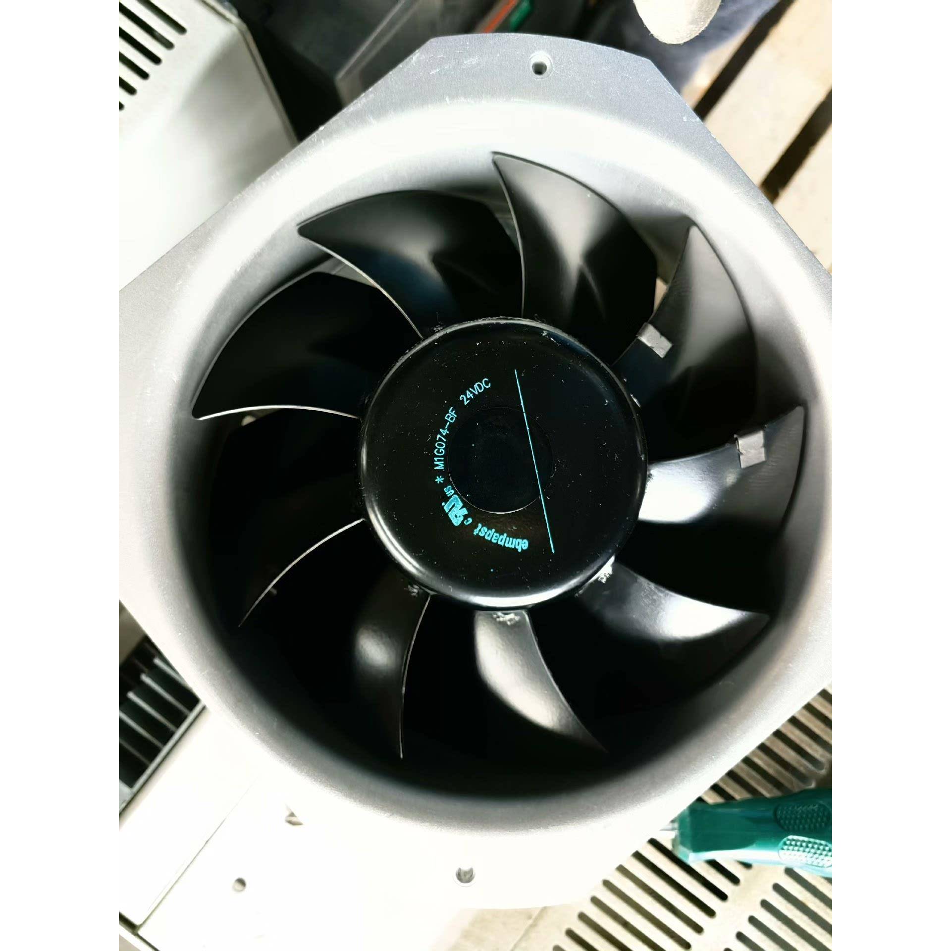 W1G200-HH77-52,EBM风机,24V2950转5